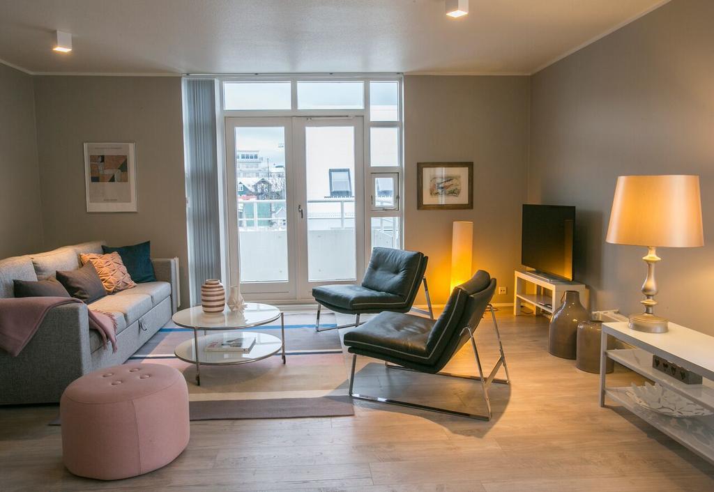 Penthouse Downtown With Free Parking Apartment Reykjavik Exterior photo