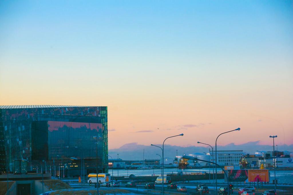 Penthouse Downtown With Free Parking Apartment Reykjavik Exterior photo